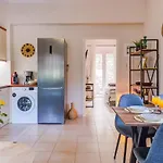 شقة Eleanna's House - 400m From The