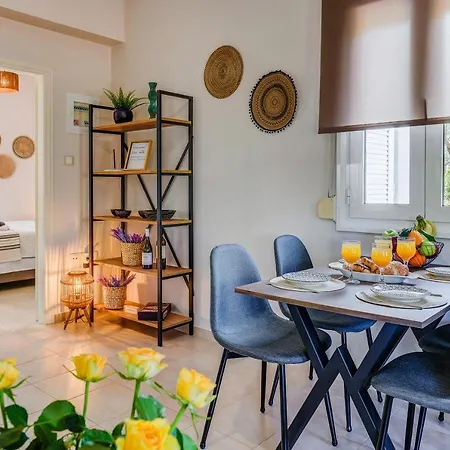 דירה Eleanna's House - 400m From The *