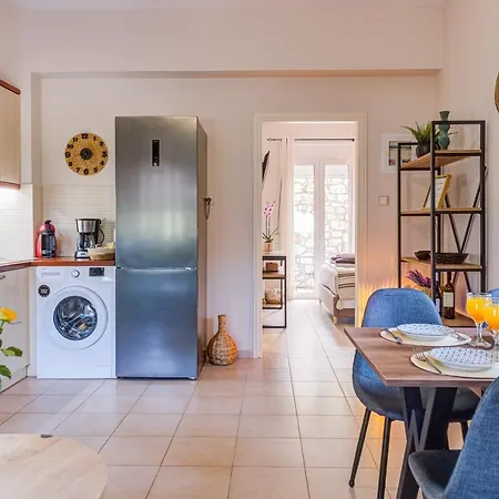 Διαμέρισμα Eleanna's House - 400m From The