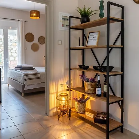 Apartman Eleanna's House - 400m From The *