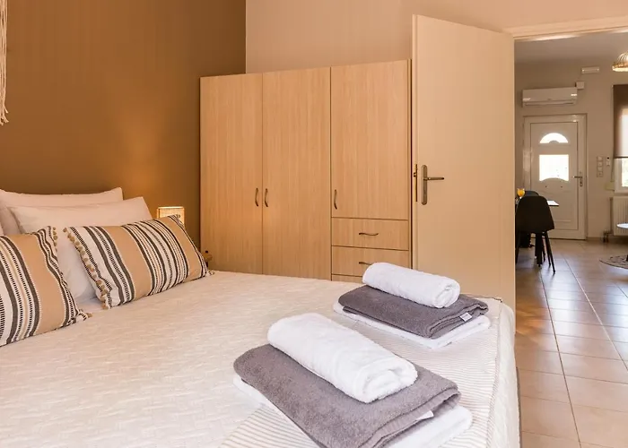 Appartamento Eleanna's House - 400m From The *