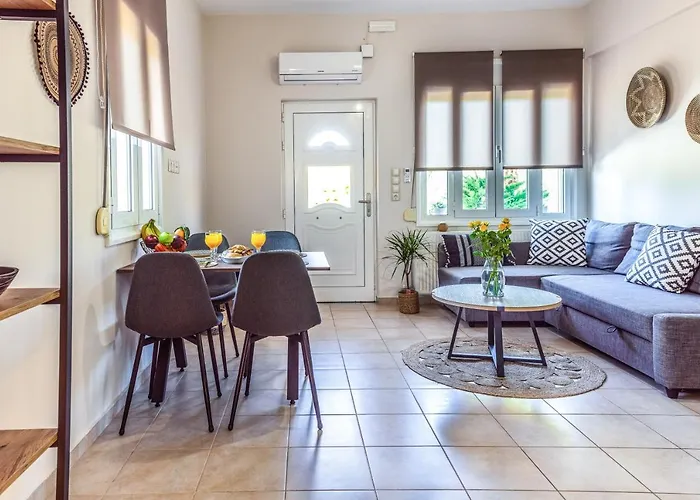 Eleanna's House - 400m From The *